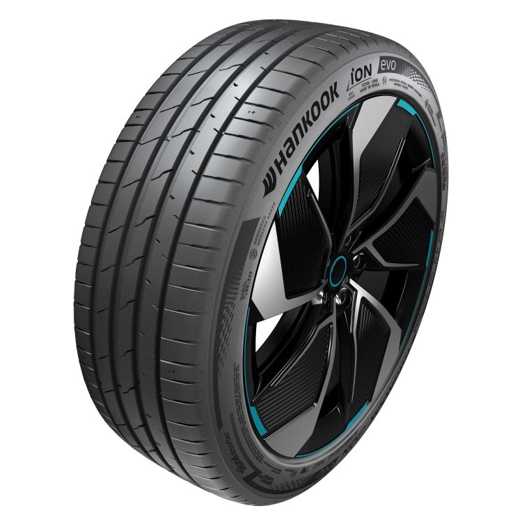 Hankook iON Evo IK01 225/55R18 102W